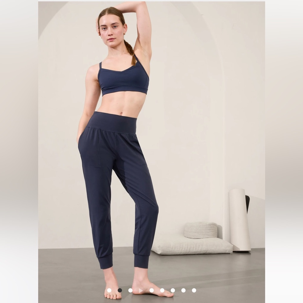 Athleta Salutation Joggers Sweatpants Navy Blue - XS